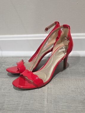 Bandolino Red Patent Scalloped Ankle-Strap Heels